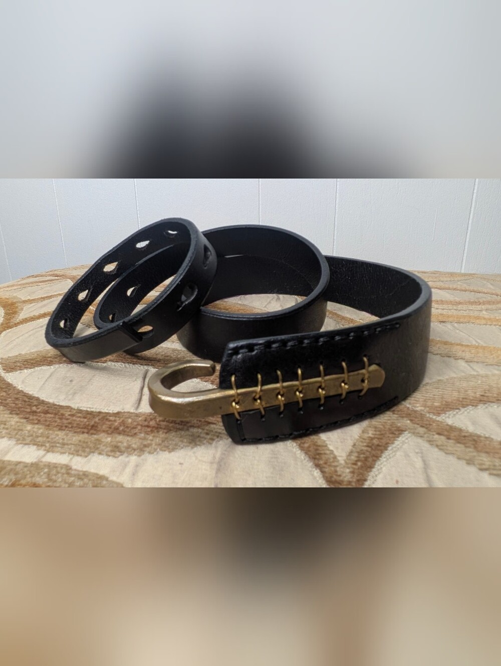 Women’s Johnny Farah Multihole Brass Metal Hook Black Leather Dress Belt Sz S/M